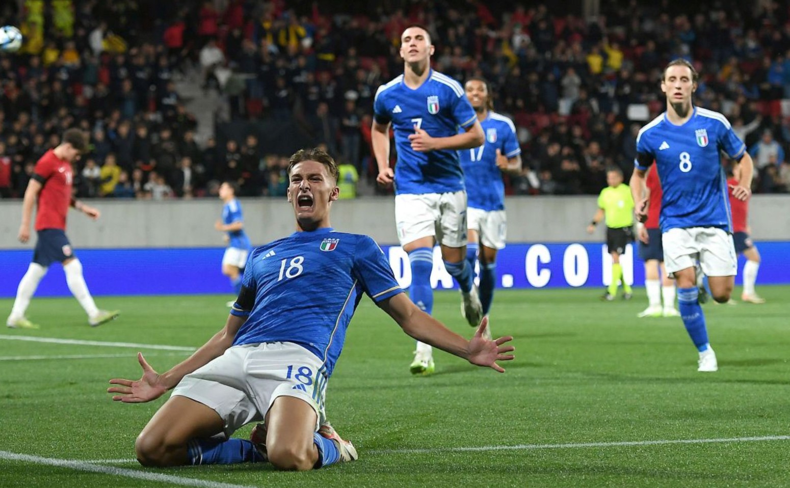 “女神”定档，腾讯游戏动真格了？