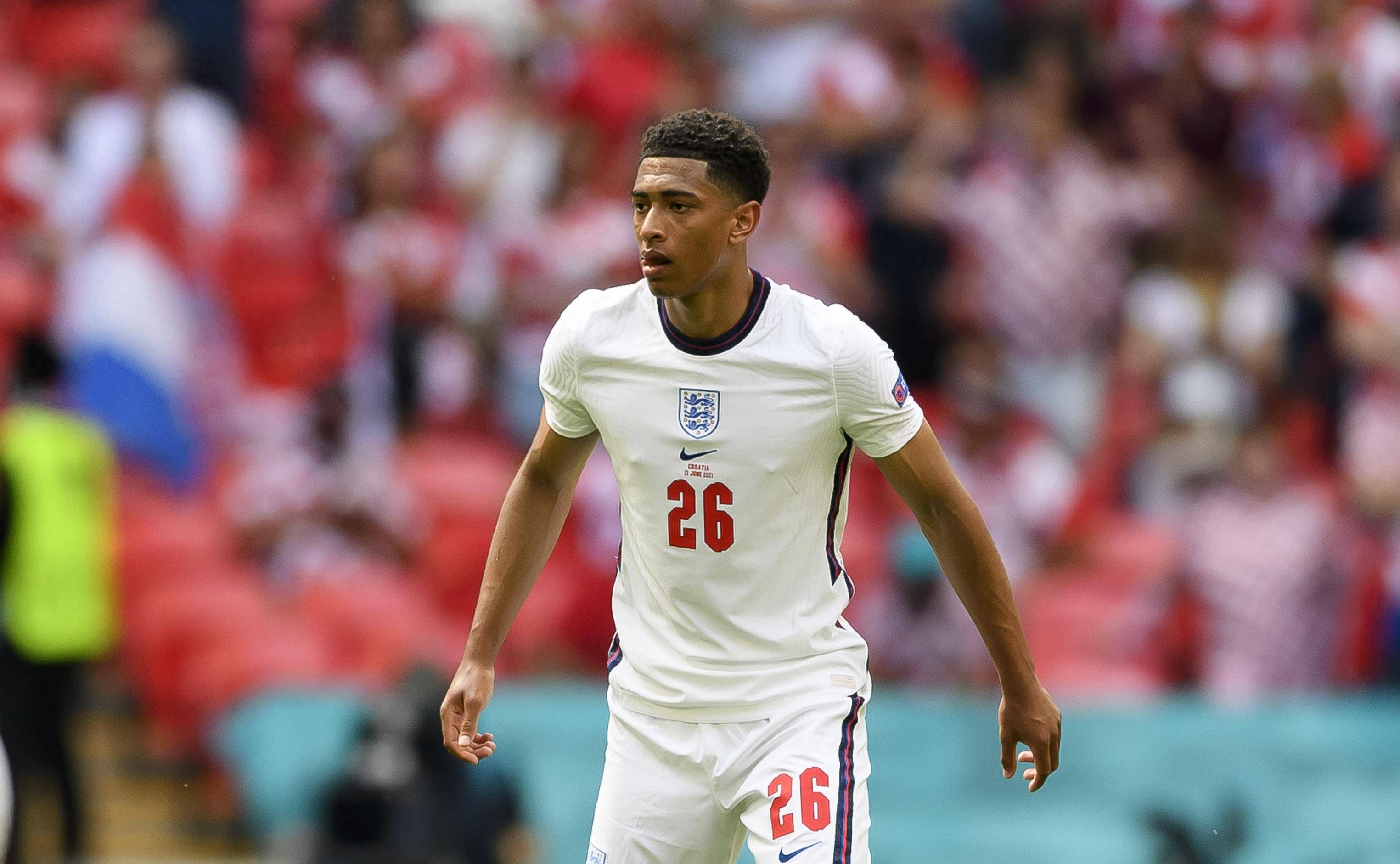 曾凡博续约回归首钢大家庭